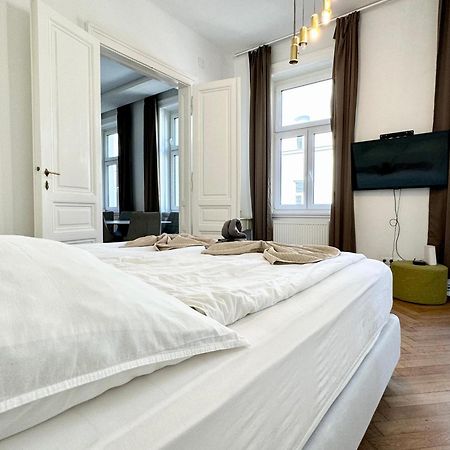 Premium Apartment Located At The Famous Vienna Kutschkermarkt Dış mekan fotoğraf