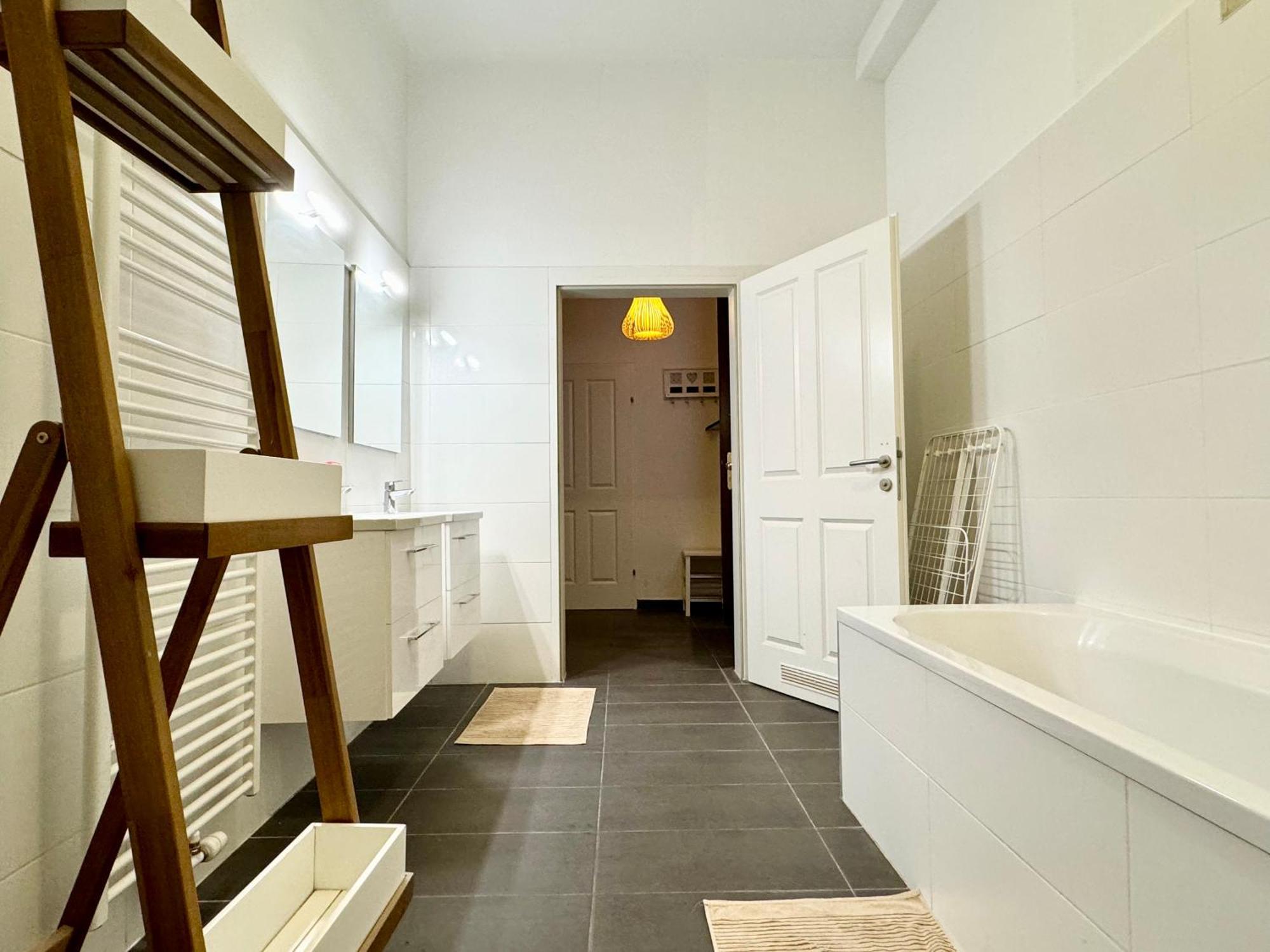 Premium Apartment Located At The Famous Vienna Kutschkermarkt Dış mekan fotoğraf